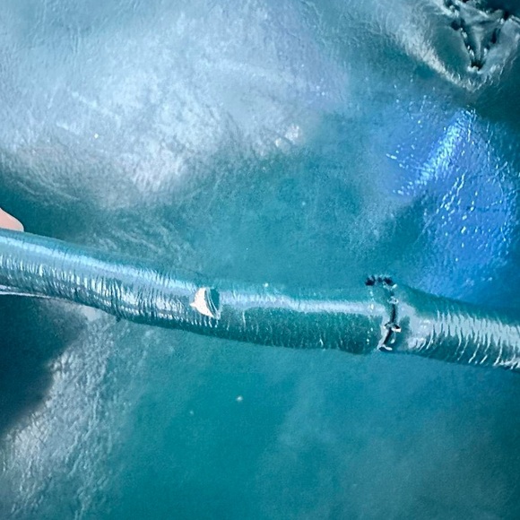 Isabelle Green Leather Tote Bag – Large Shoulder Bag with Gold Hardware - Picture 7 of 7